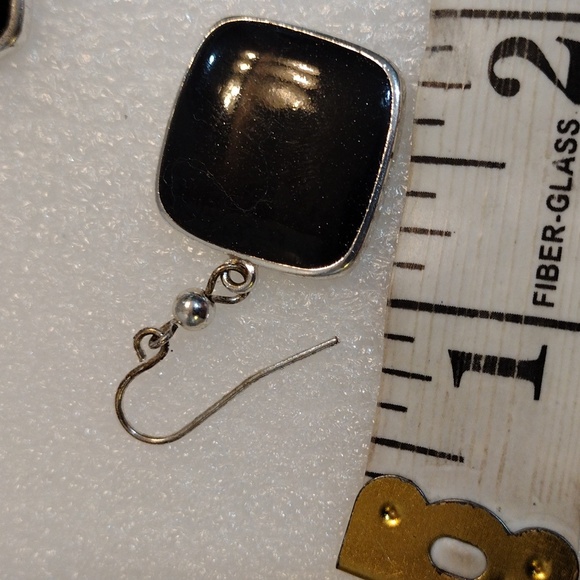 KC dangling square shape earrings. - Picture 3 of 4